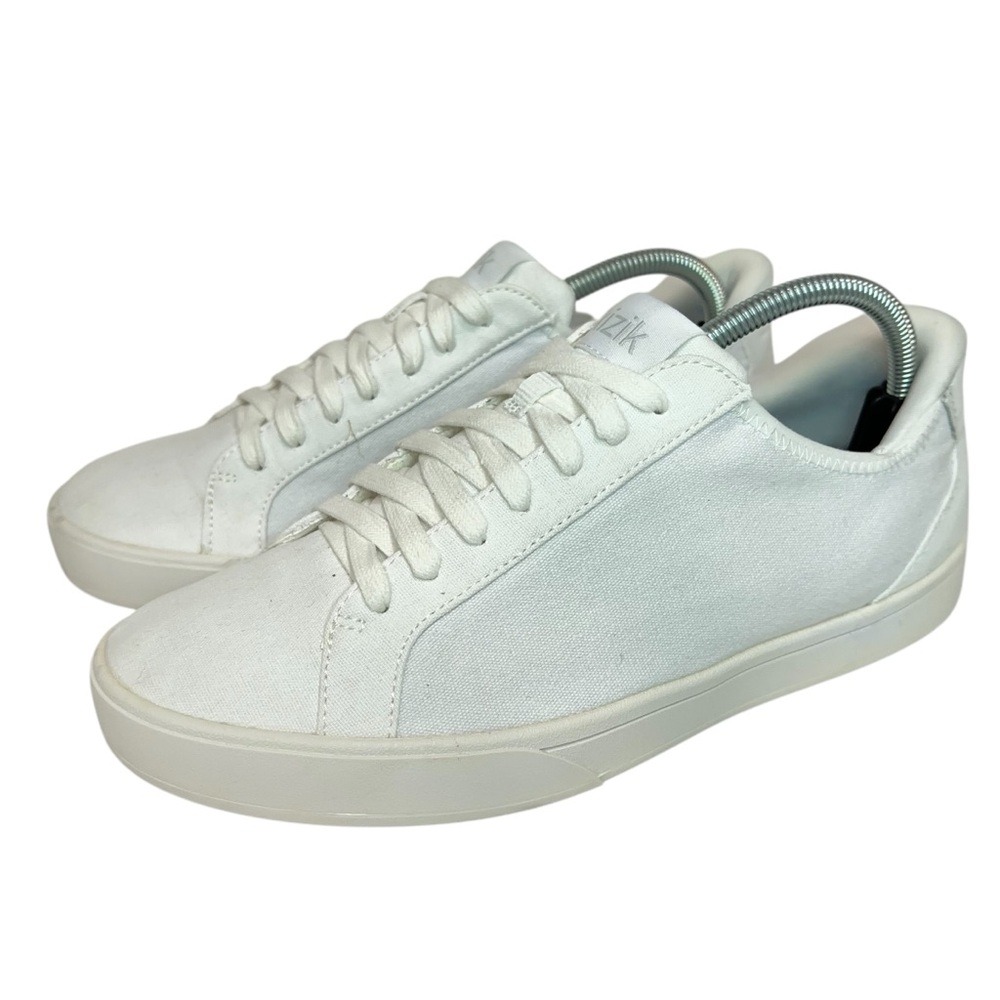 Kizik Irvine Stretch Canvas Sneakers Mens Size 9.5 Womens Size 11 Comfort White